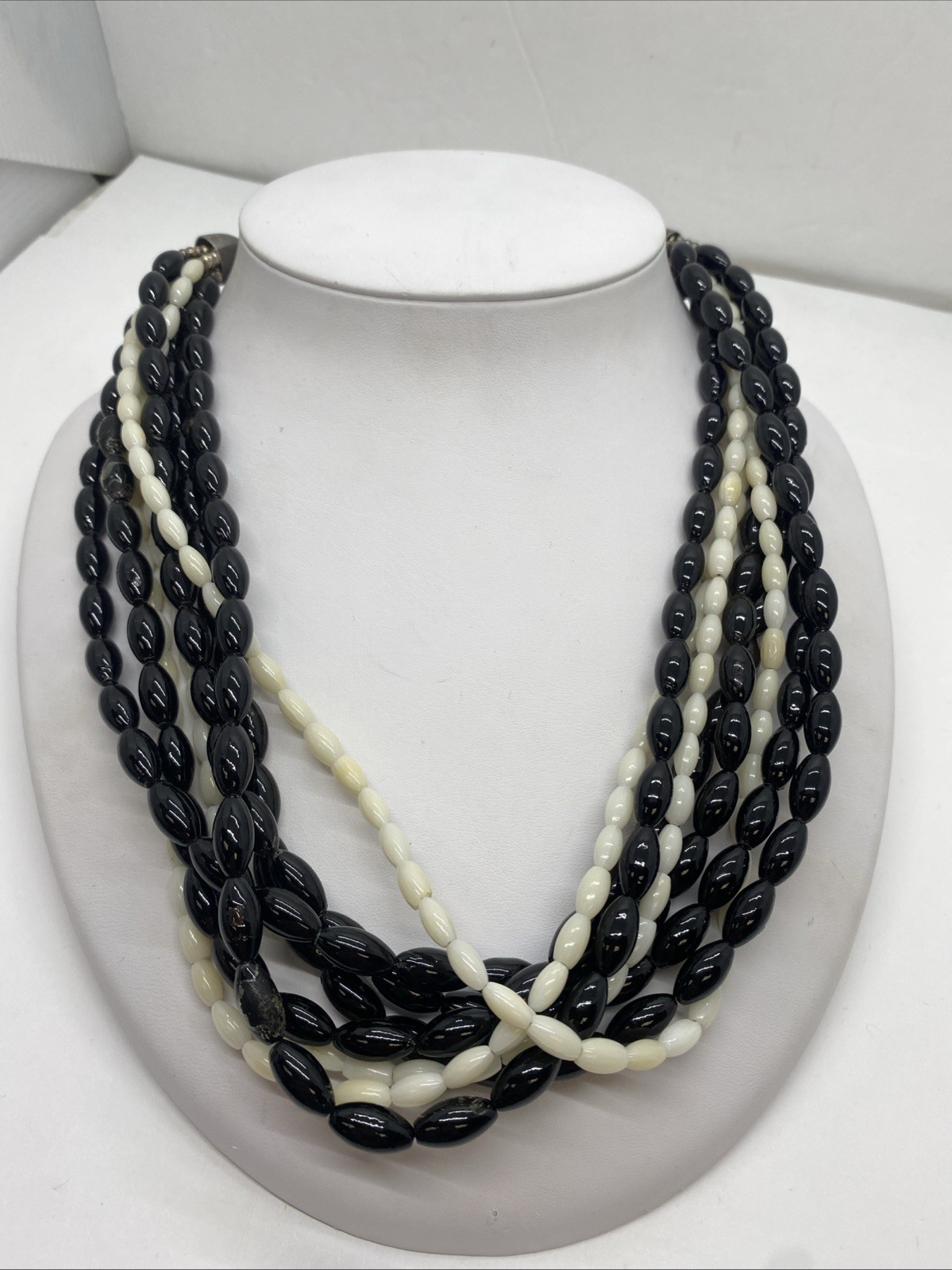 Jay King 8-Strand Multi strand Black & White Coral Necklace 18-20″ adjustable