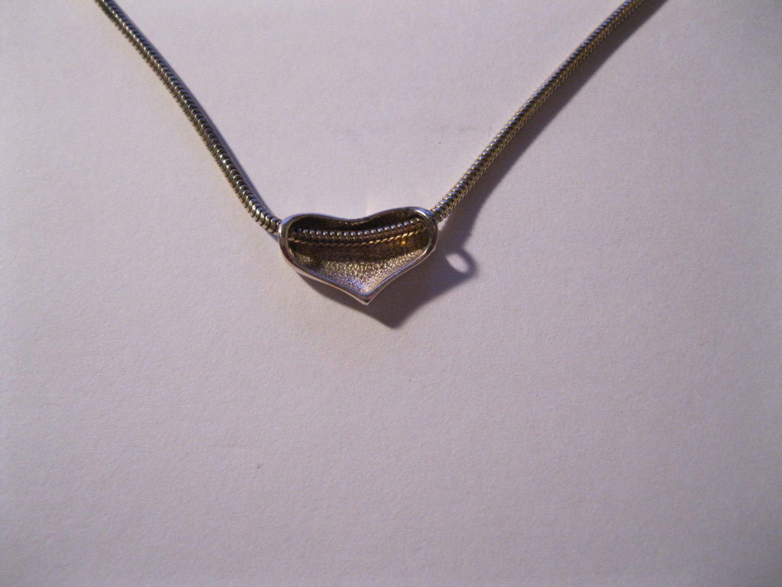 999 FINE SILVER SNAKE CHAIN NECKLACE W/HAMMERED SLIDE HEART PENDANT! 16″ LONG