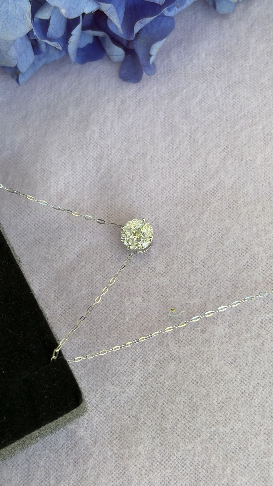 18K white gold Lab Grown Diamond Necklace with 0.50 carat diamond