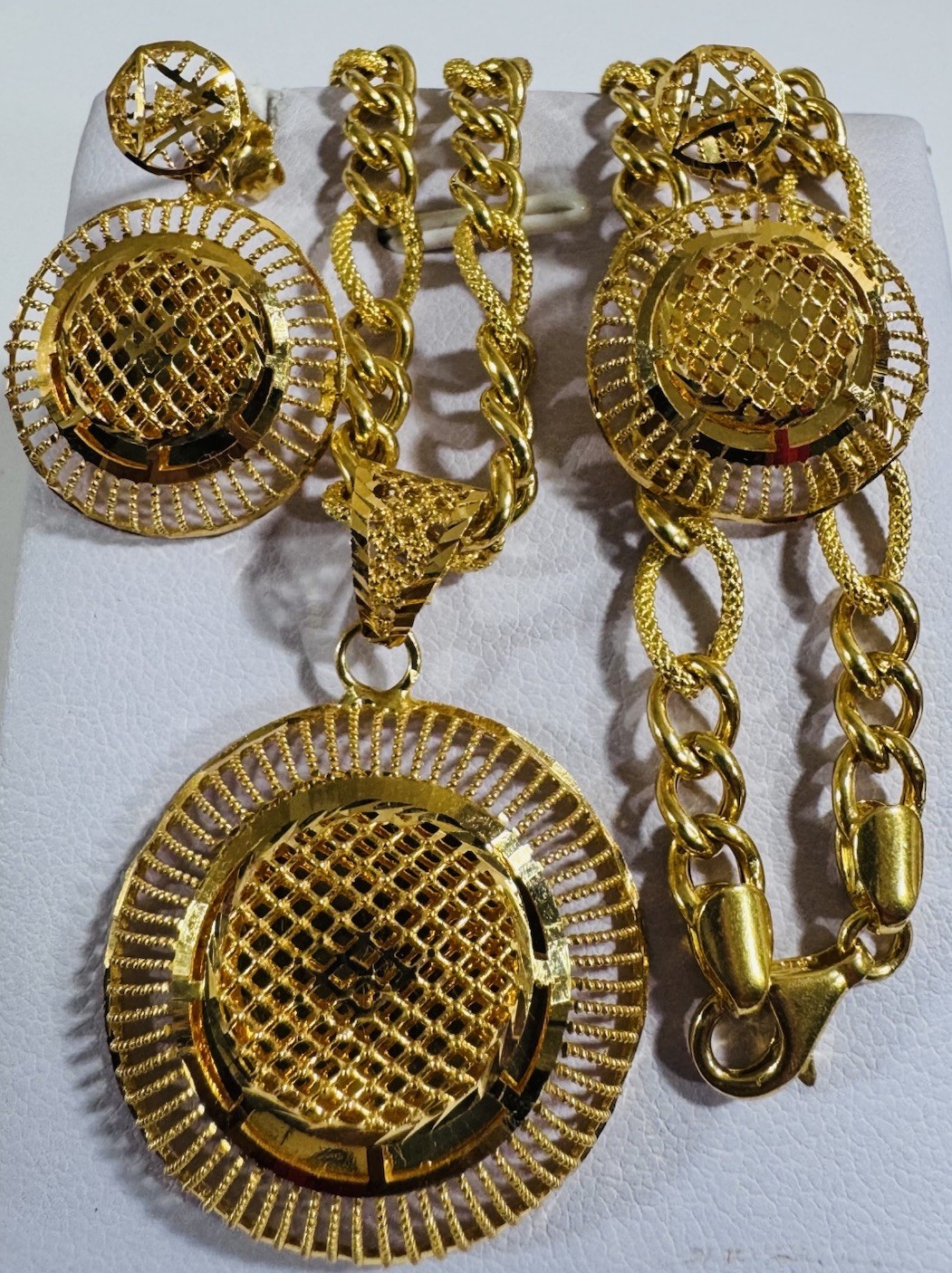 Saudi Dubai 22K Solid 916 Real Gold Round Earring Necklace 18” Long 21.45g 5.5mm