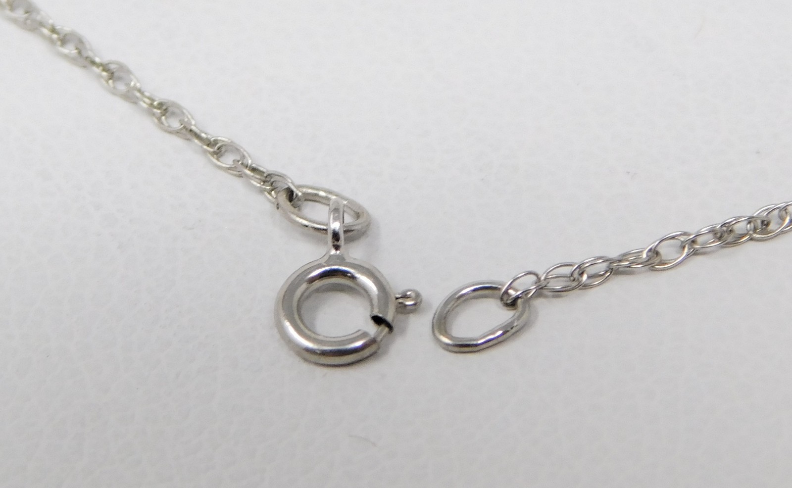 13-14 kt White Gold Black & White Diamond Drop Dangle Necklace 16″ B9433