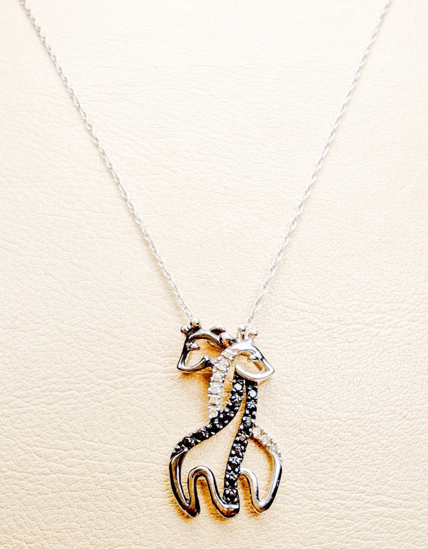 10K White Gold Black & White Diamond Giraffe Necklace Pendant 19″ AV Andin Zales