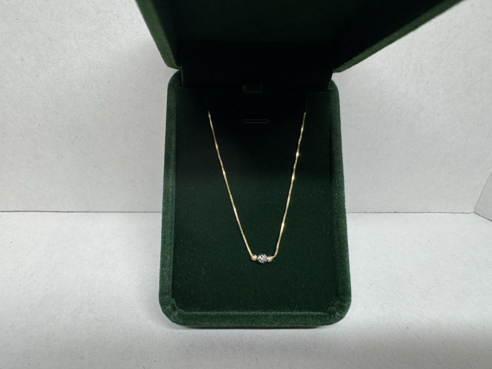 VINTAGE 14k Yellow & White Gold Central Pendant Necklace 1.28g 16″