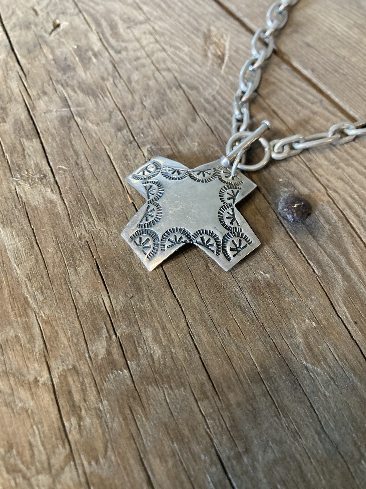 Vintage Silpada Sterling Silver Virtuosity Cross Toggle Necklace – 1.34Ounces