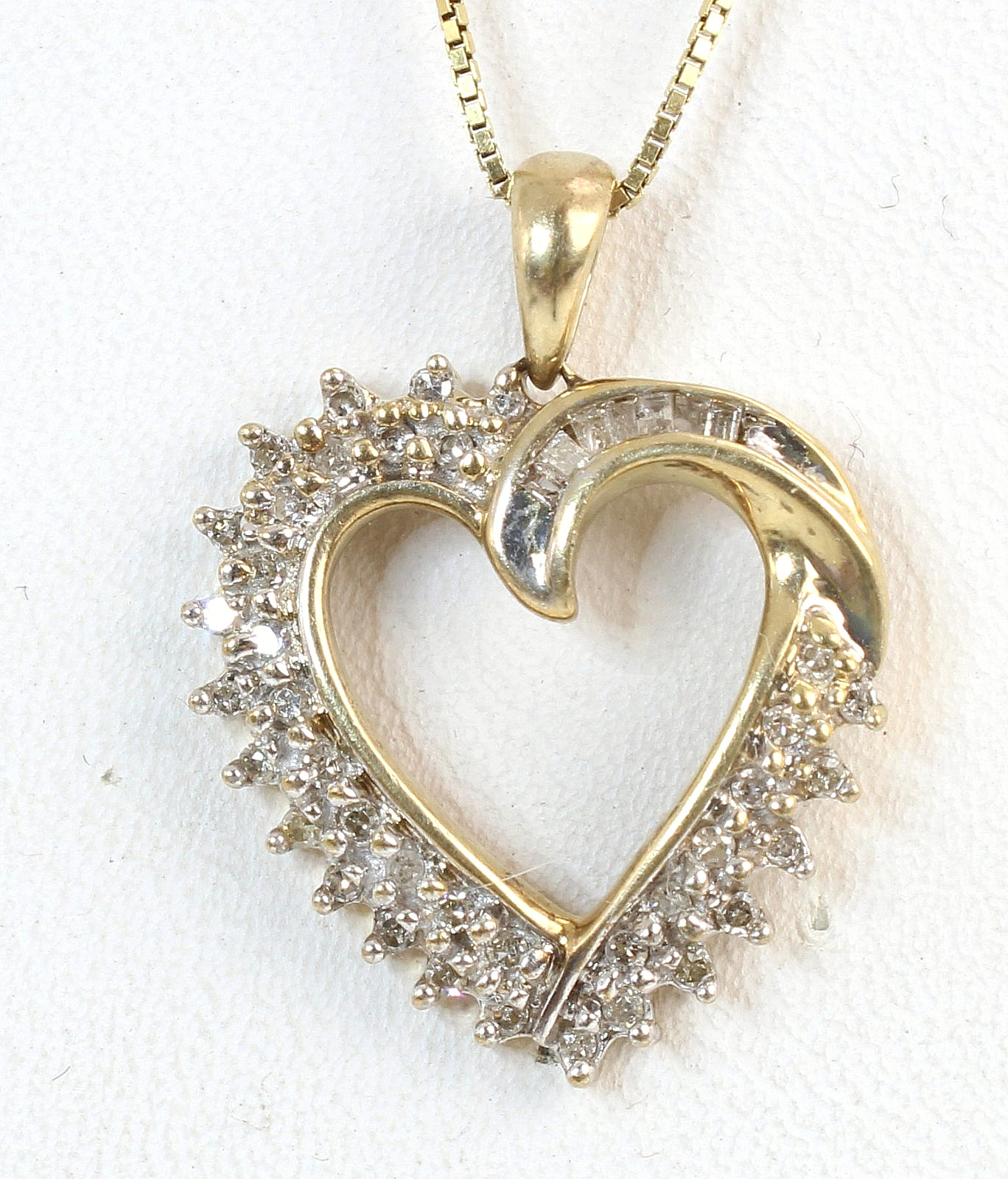 10k Solid Gold .50ctw Diamond Heart Charm Pendant Necklace 18″ Box Chain