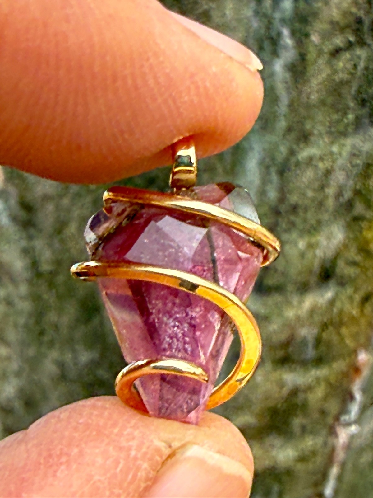 11.47ct Tourmaline Brazil Bi-Color Facet Forge 14K Yellow Gold Pendant Total Wt