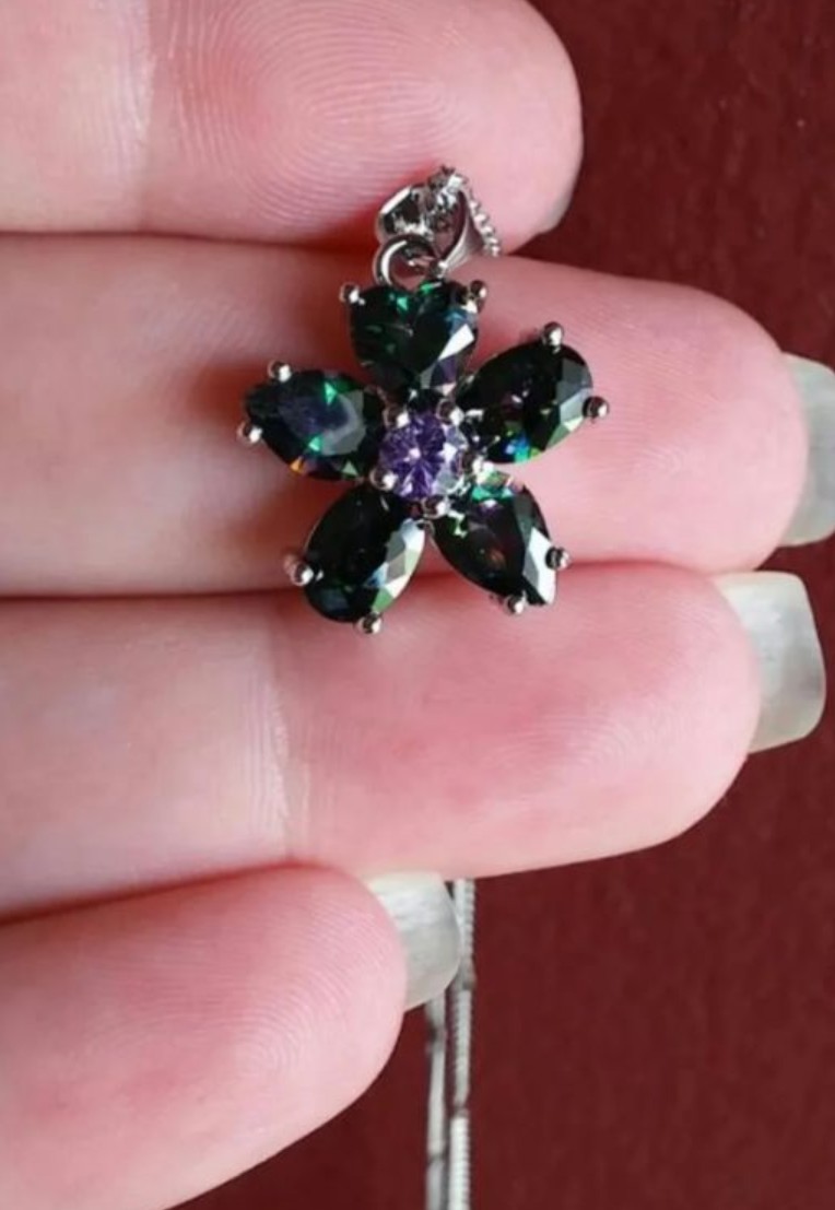 Sterling Silver 925 Mystic Topaz/Amethyst Heart Cut Flower Pendant Necklace Set!