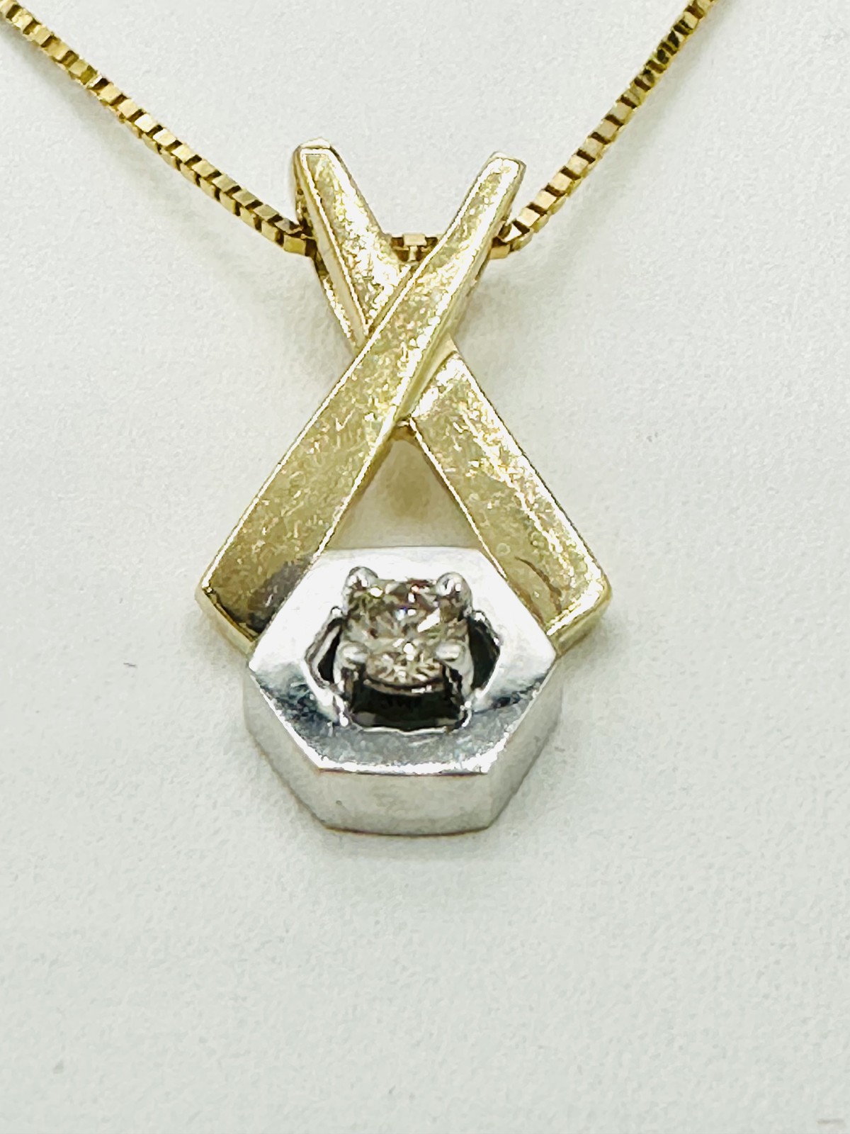 14KT Two-Tone Gold Diamond Geometric Pendant 16in Chain 0.07ct # 2493