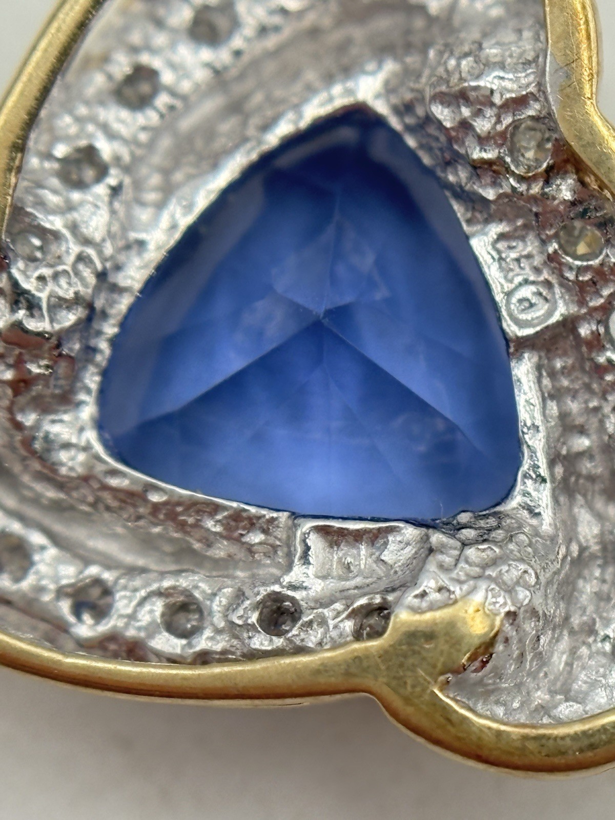 GOLD 10KT YELLOW GOLD TRILLION CUT TANZANITE SLIDE PENDANT 2.8g