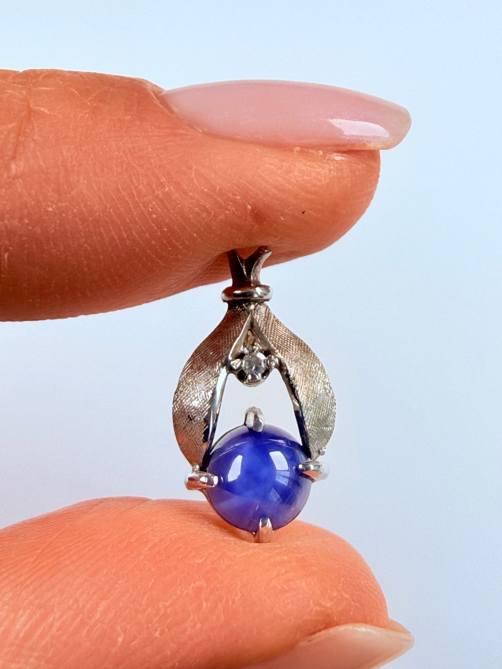 14K Solid White Gold Blue Star Sapphire & Topaz Necklace Vintage Pendant