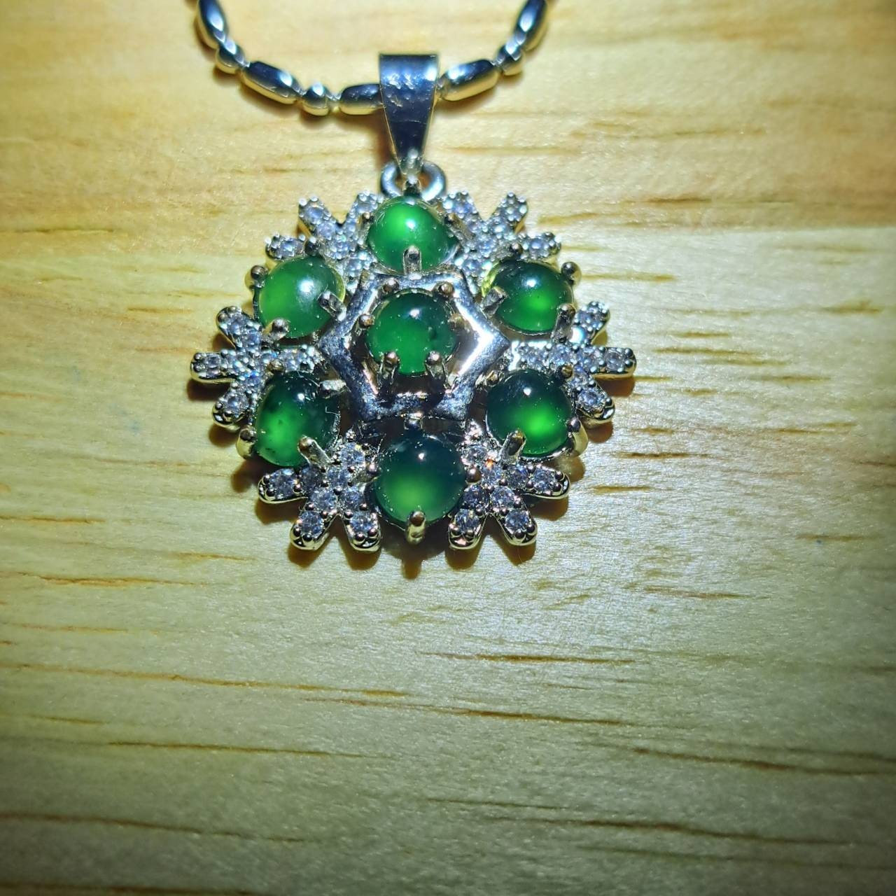 Jade Type A Pendant Burmese Natural green Jadeite Myanmar 006