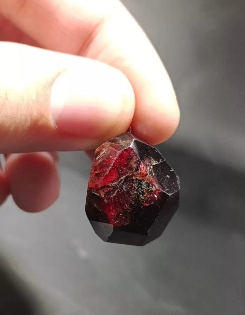 Top Quality Raw Red Almandine Garnet Pendant 925 Sterling Silver Gemstone