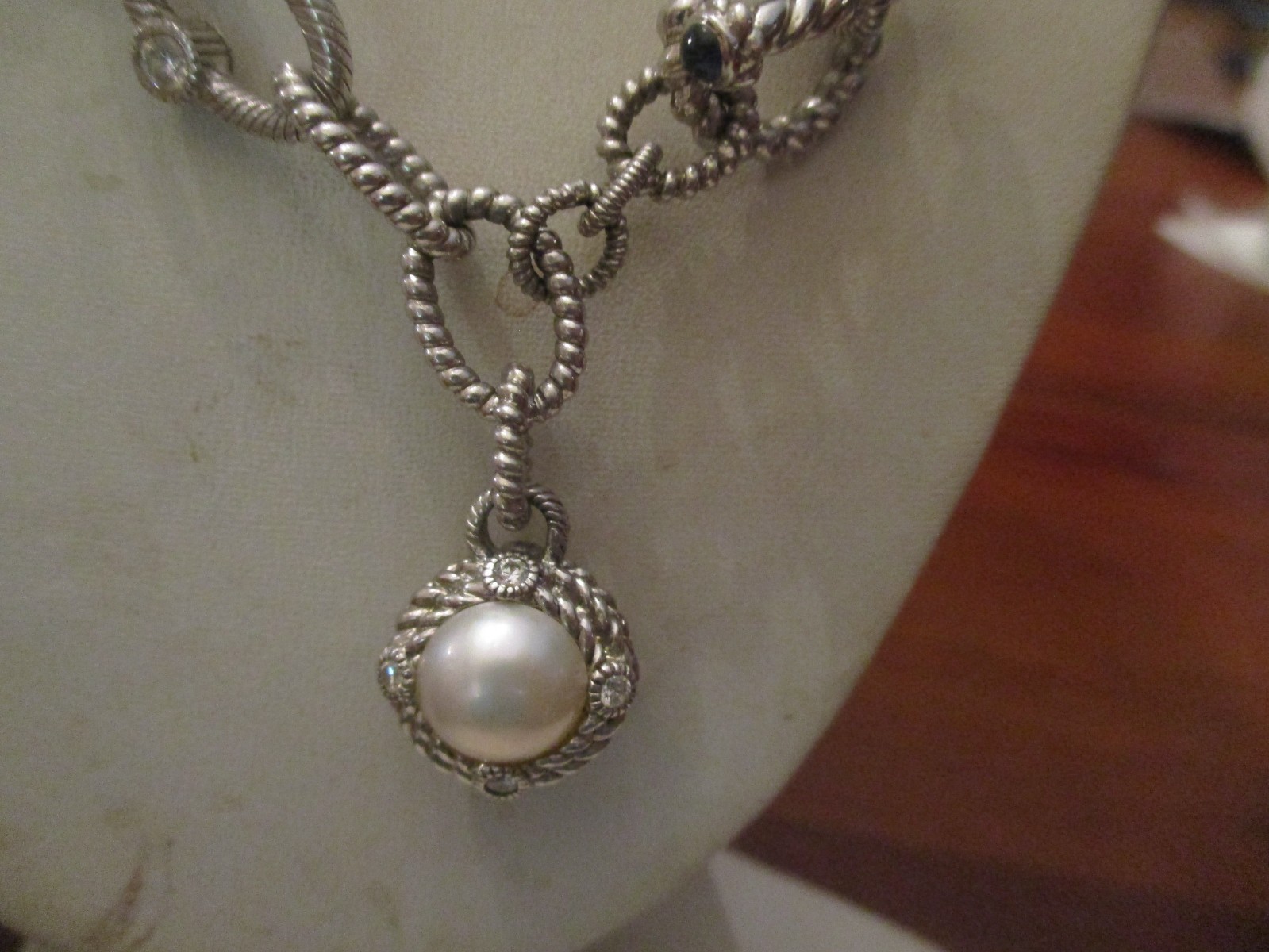 Judith Ripka sterling silver Pearl station CZ oval link necklace 18″ , 52 gm