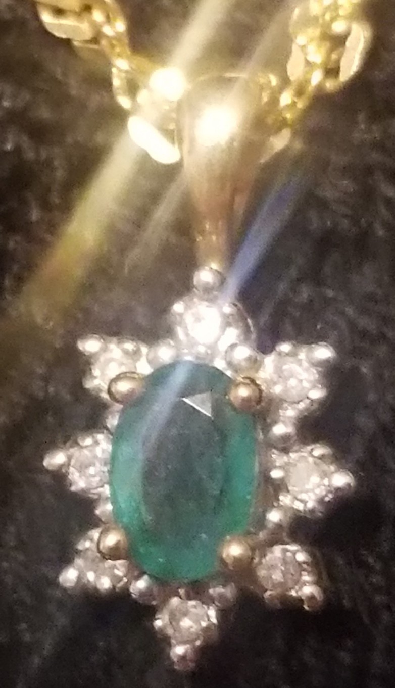 14k Gold Necklace & 10k Gold Emerald Pendant. 3 grams 20″ Yellow Gold Necklace