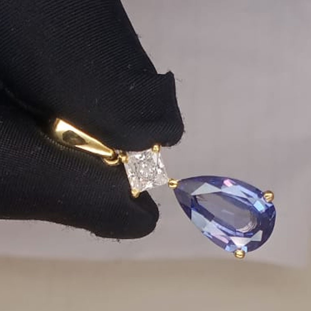 5.50ct Pear Cut Natural Tanzanite Gemstones Diamond Pendant Real 14K Yellow Gold