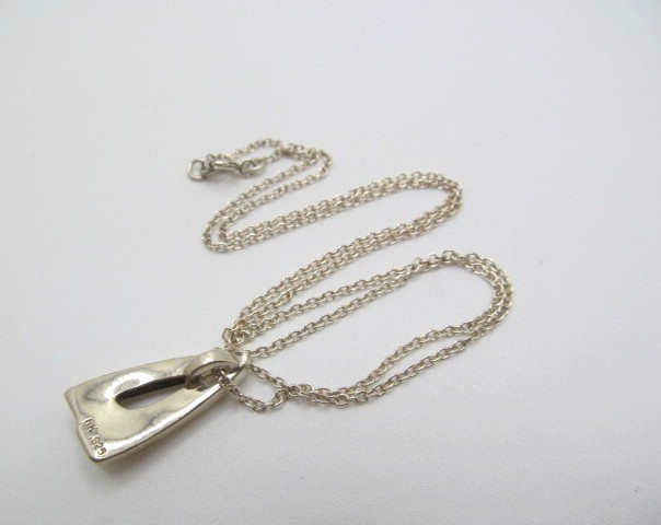 925 Sterling Silver Abstract Edge Geometric Solid Triangle Oval Chain Necklace