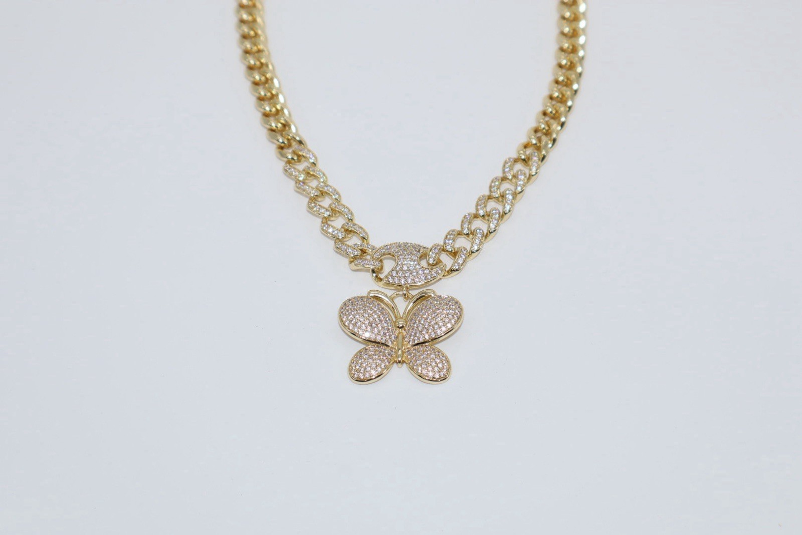 Gold Tone Cuban Link Chain Necklace w/ Butterfly Charm Pendant Clear Rhinestones