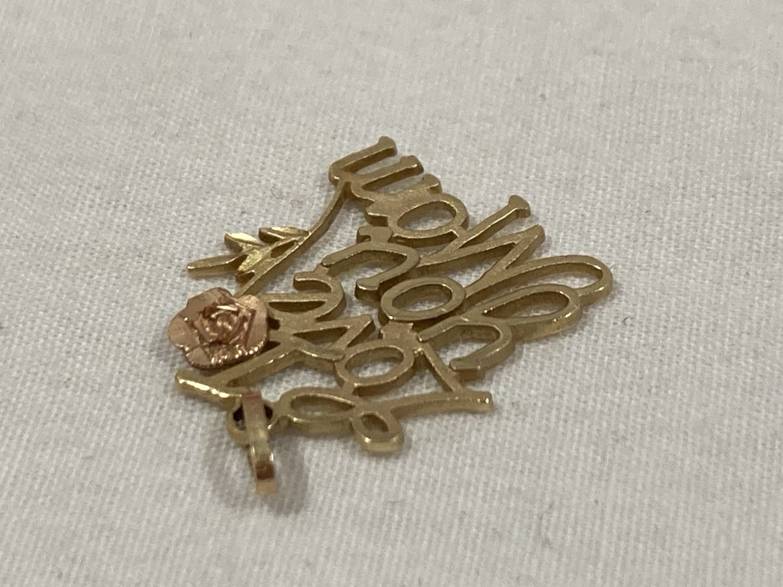 Vintage VG 14k Solid Yellow Gold Signed “I LOVE YOU MOM” Themed Pendant 1.19g