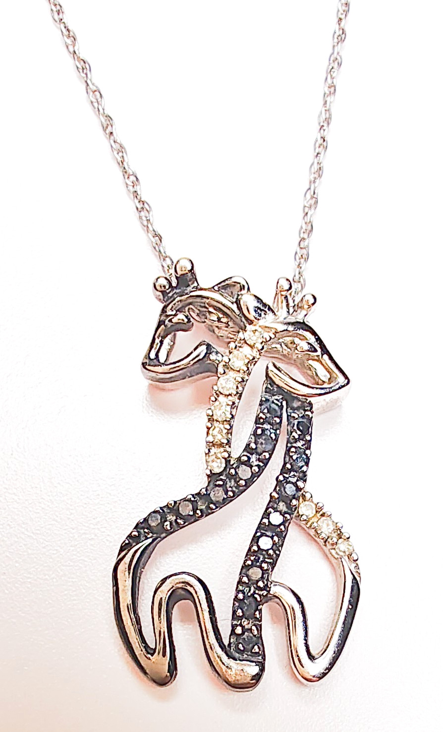 10K White Gold Black & White Diamond Giraffe Necklace Pendant 19″ AV Andin Zales