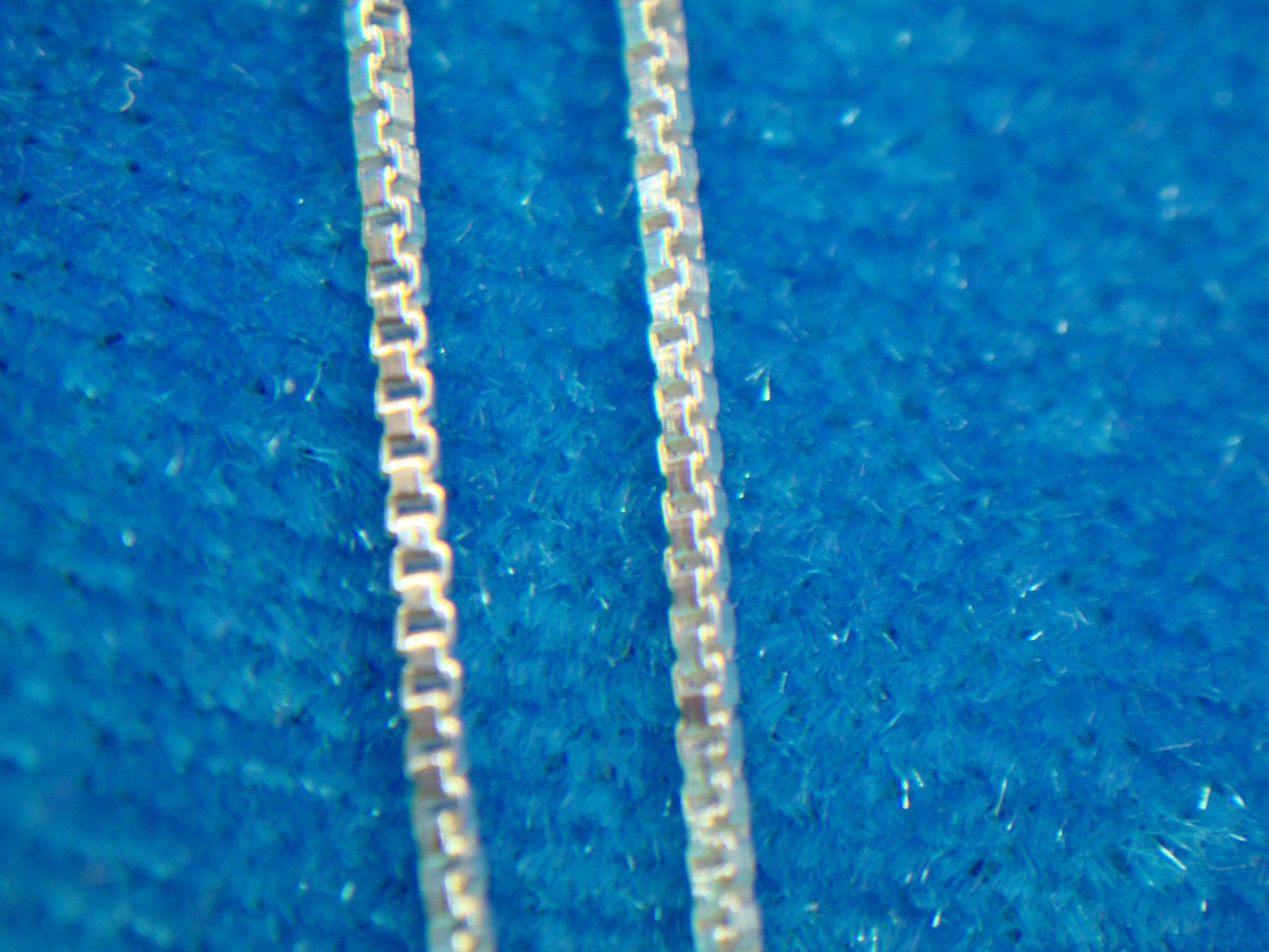 STERLING SILVER FANCY PENDANT WITH LIGHT BLUE STONE & 18″ STER. BOX LINK CHAIN