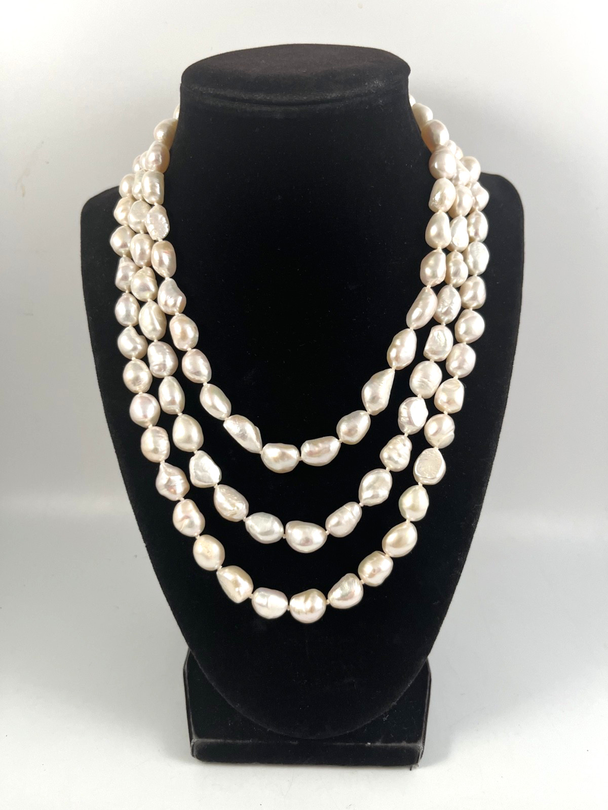 14K (585) YELLOW GOLD THREE ROWS BAROQUE PEARLS NECKLACE 19in