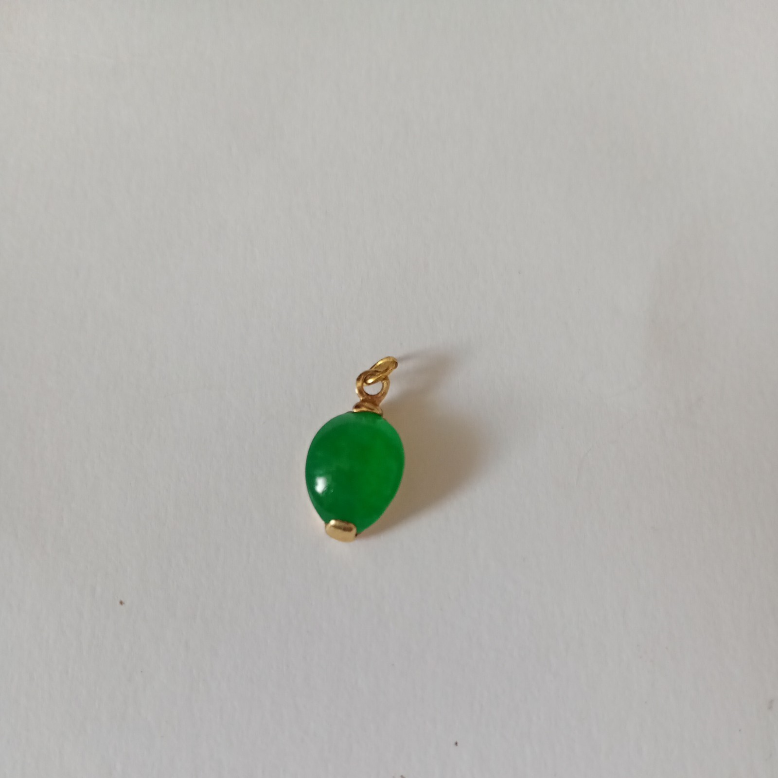 Green Jade Pendant water drop 9ct gold bezel Settings