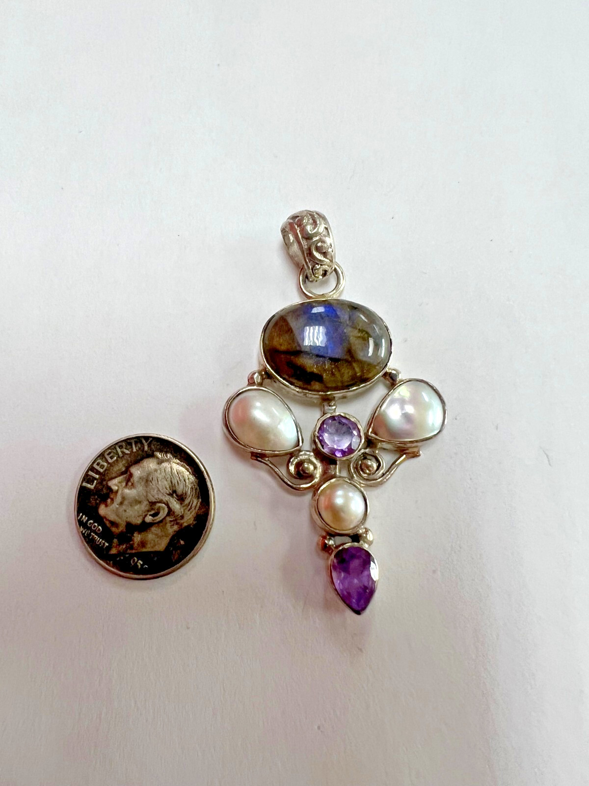 Sterling Silver Pendant with Multiple Stones [065DuW]