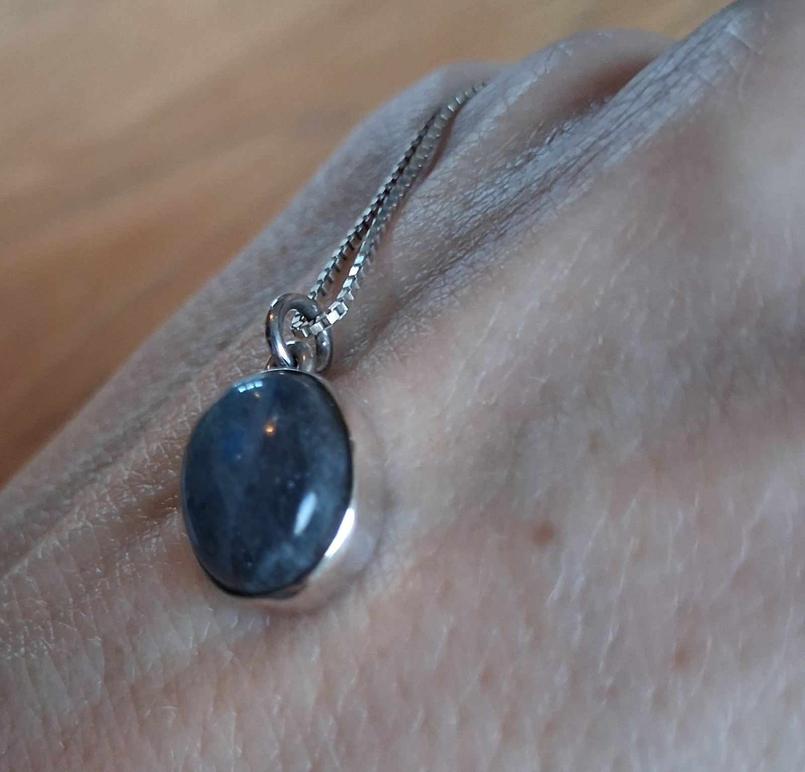 Sterling Silver Rich Blue Labradorite Cabochon Pendant Oval Box Chain Necklace