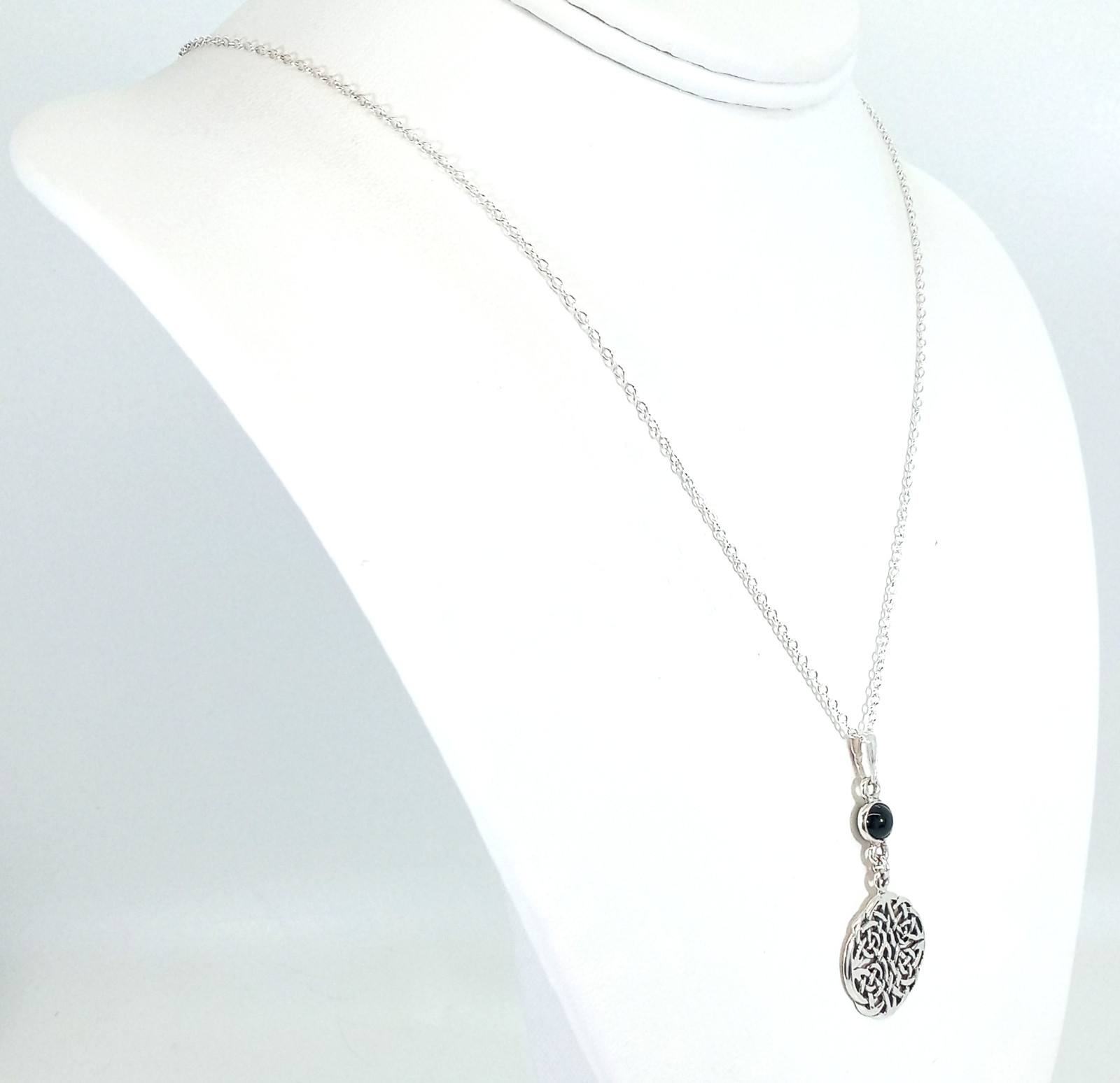 Vintage 925 Sterling Silver Black Onyx Celtic Knot Necklace