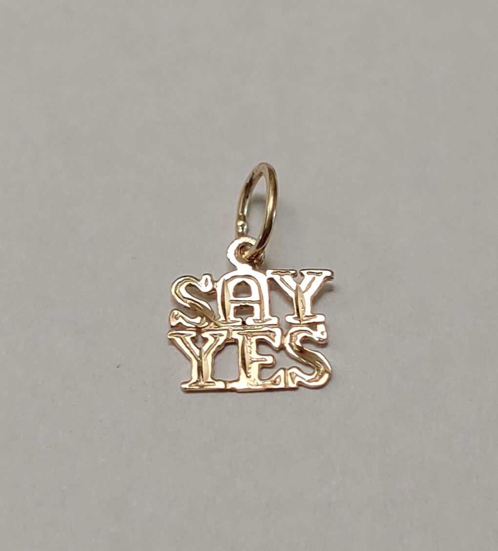 New 14k Yellow Gold Say Yes Charm Pendant