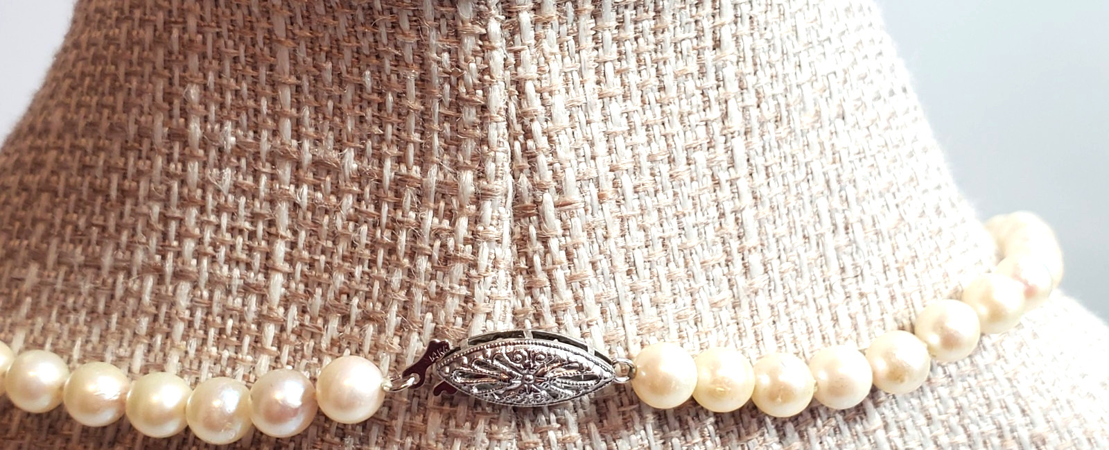 14k Clasp Necklace Single Strand Cream Cultured Pearl Hand Knotted 15 inch 5mm