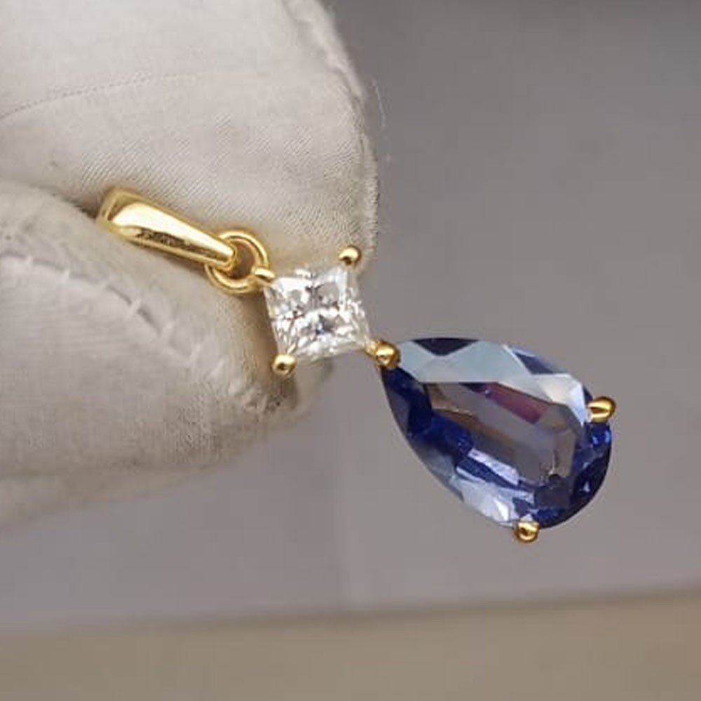 5.50ct Pear Cut Natural Tanzanite Gemstones Diamond Pendant Real 14K Yellow Gold