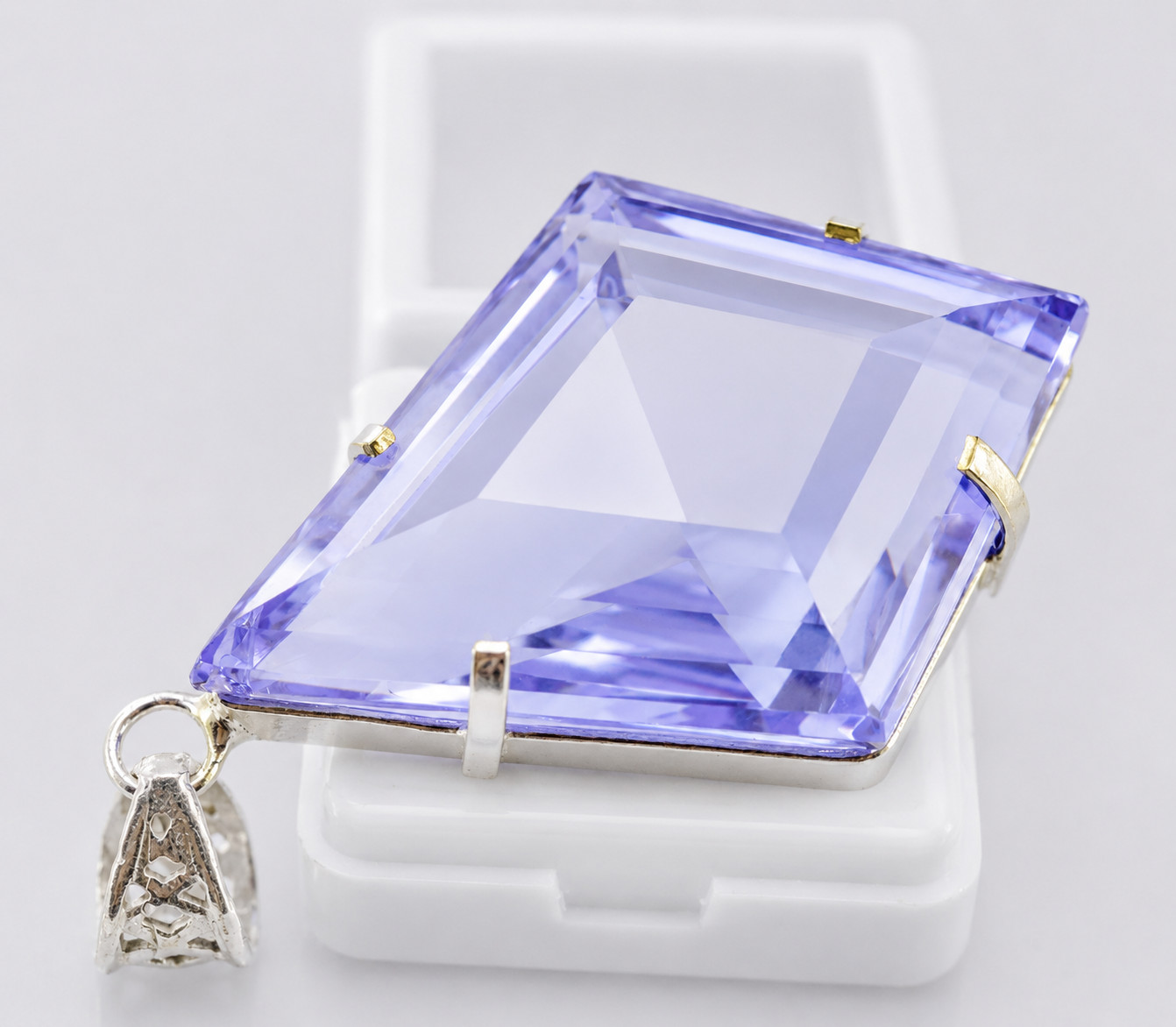 Natural Elegant Purple Topaz 925 Solid Silver Kite Cut 101.50 Ct Pendant Gem