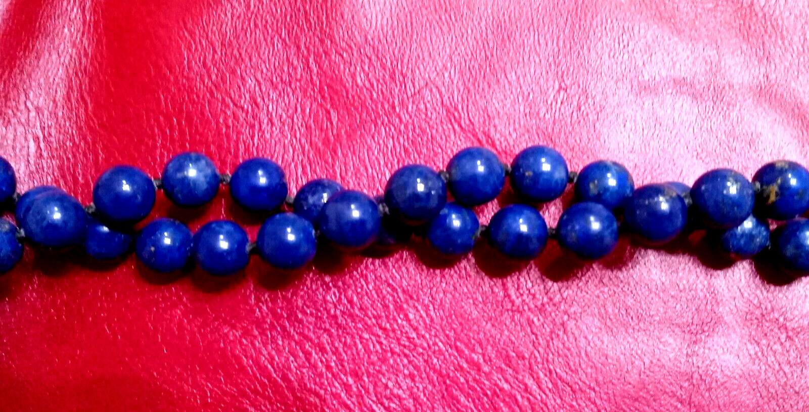 18″ LAPIS LAZULI NECKLACE. Elegant 14K Gold Clasp. Hand Knotted. 8.0 mm