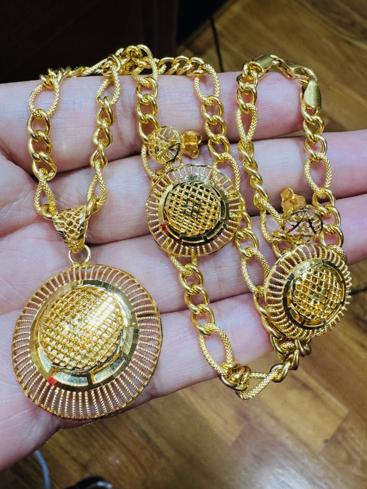 Saudi Dubai 22K Solid 916 Real Gold Round Earring Necklace 18” Long 21.45g 5.5mm