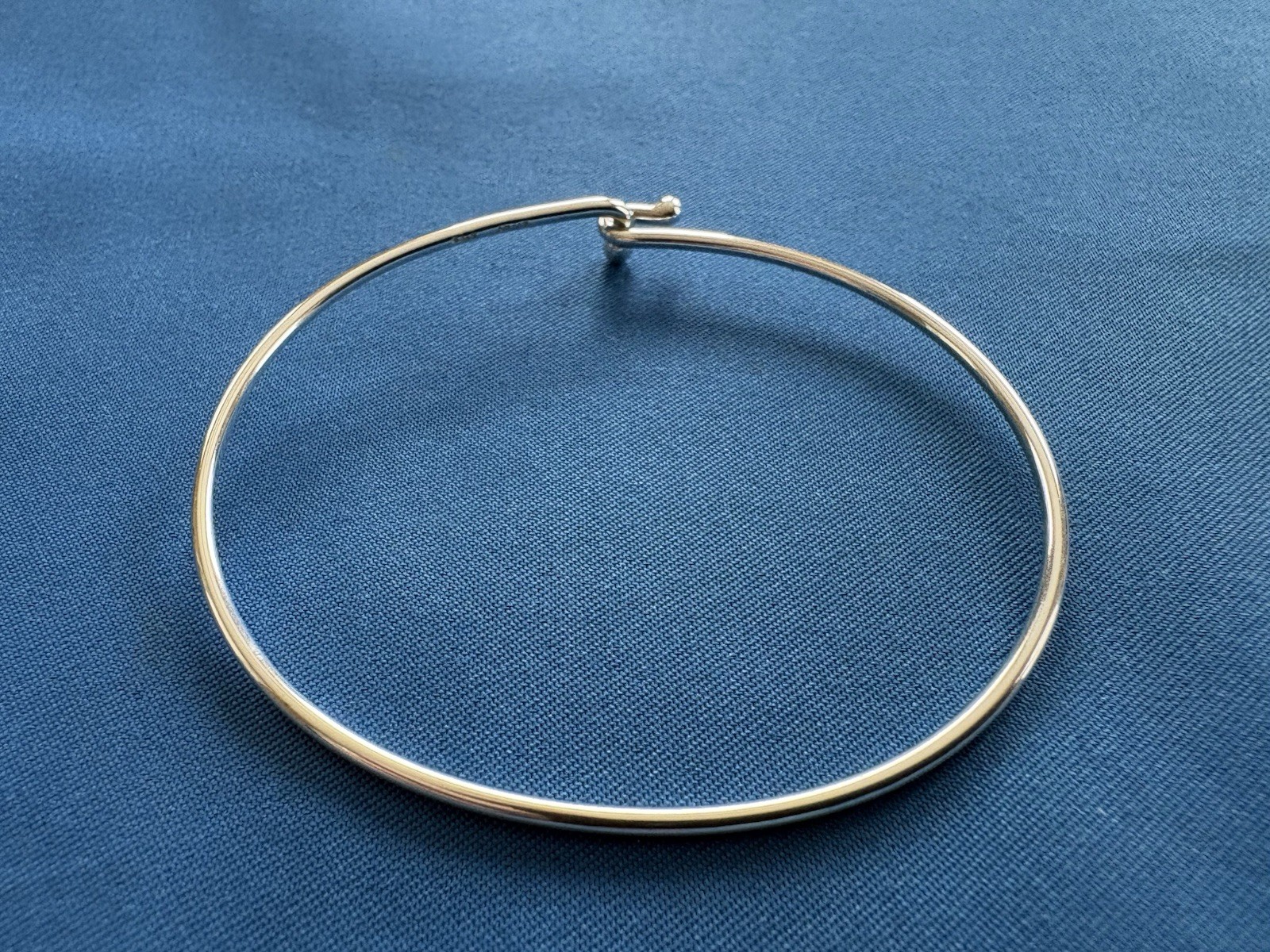 James Avery Sterling Silver Hook On Bracelet – Medium – 2 3/8” In Diameter
