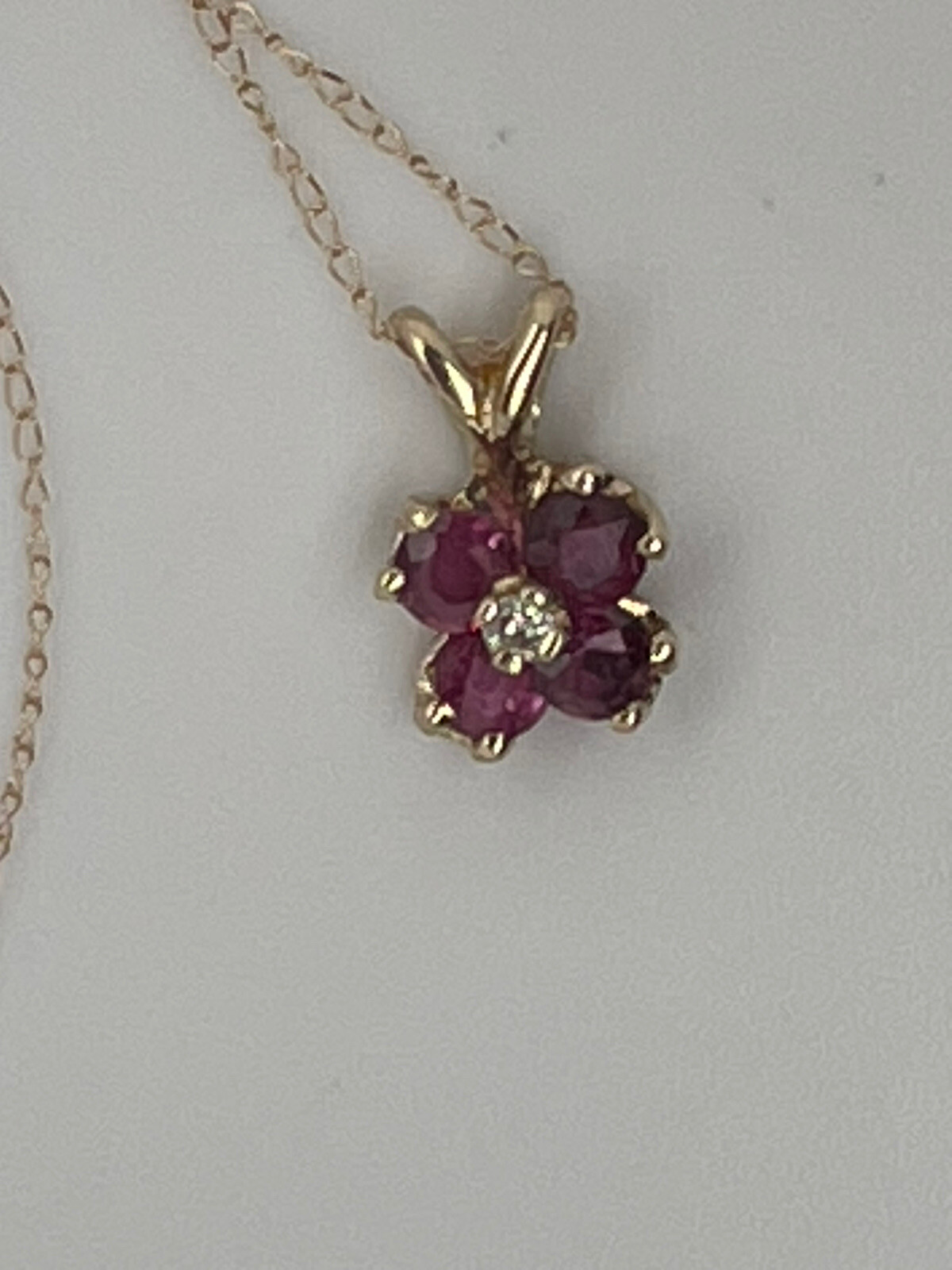 14k Yellow Gold .40 Ct Ruby & Diamond Acc Pendant Necklace 16” cable chain, 1 Gr