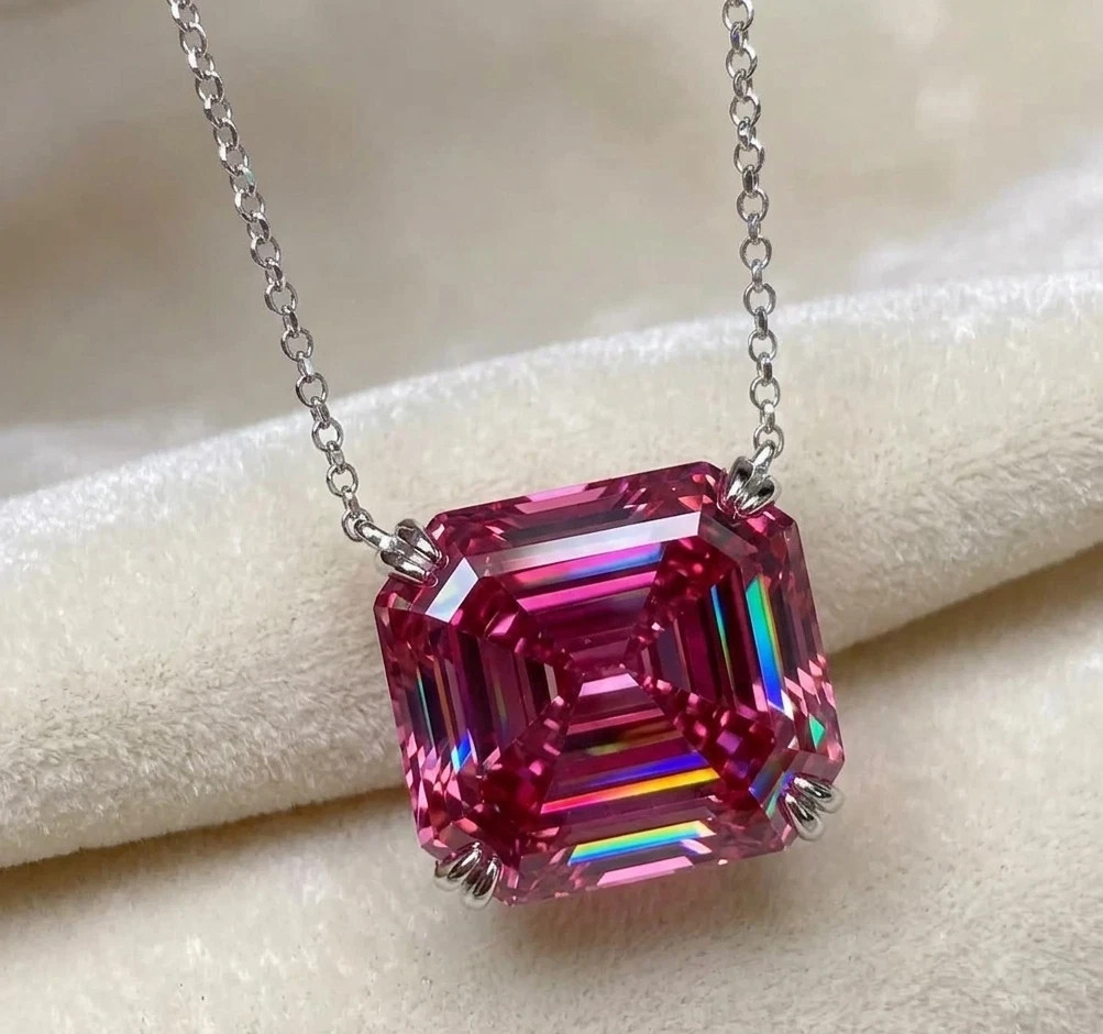 Lovely 12.00 Ct Certified Pink Diamond Pendant, Tariffs FREE & matching Studs.