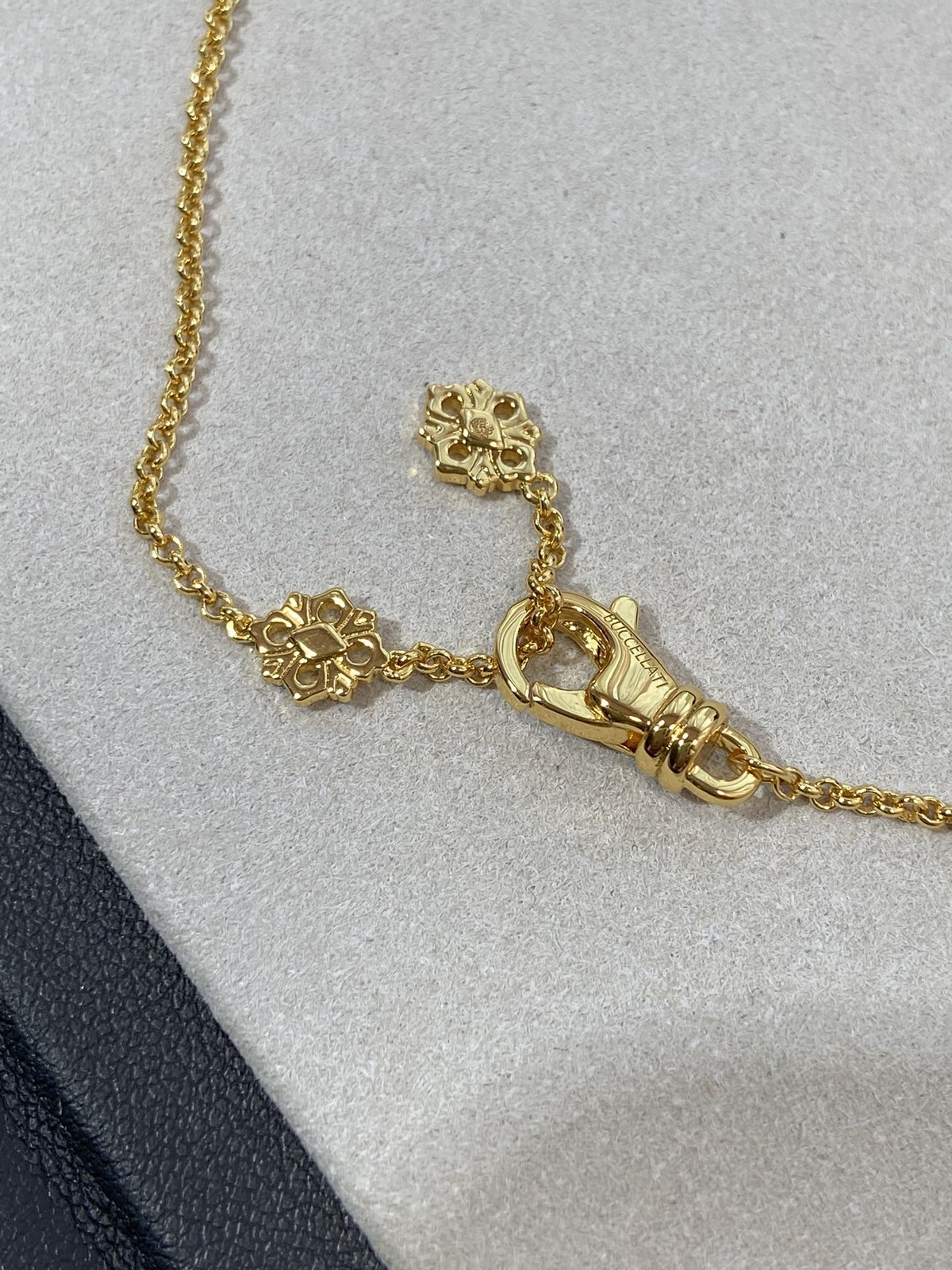 Buccellati Opera Tulle 22KGold Necklace Pendant Timeless Elegance Large size