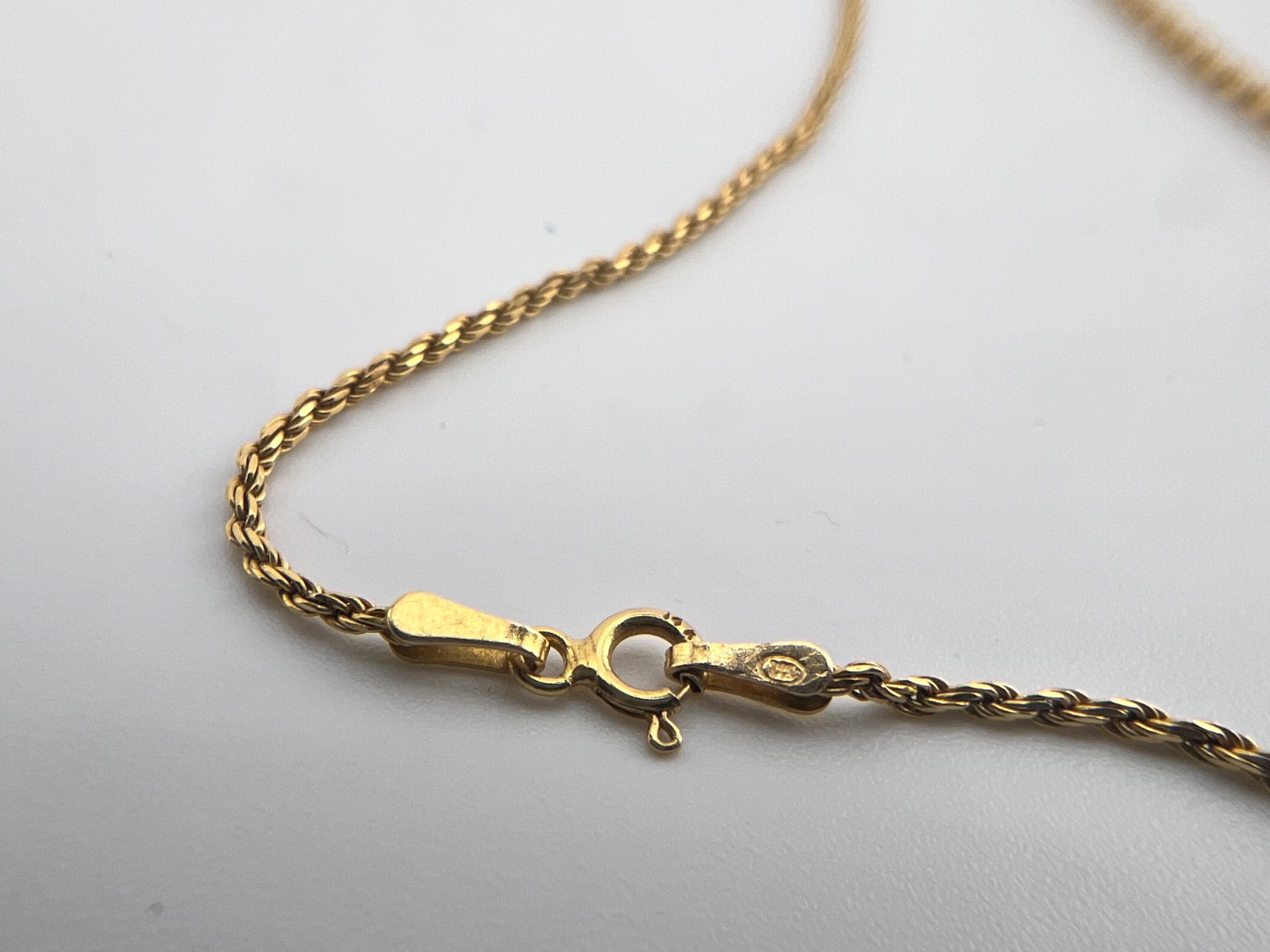Vintage 14K Gold Rope Chain/Necklace, Italy, 23.5″ Long, 1.3mm Thick.