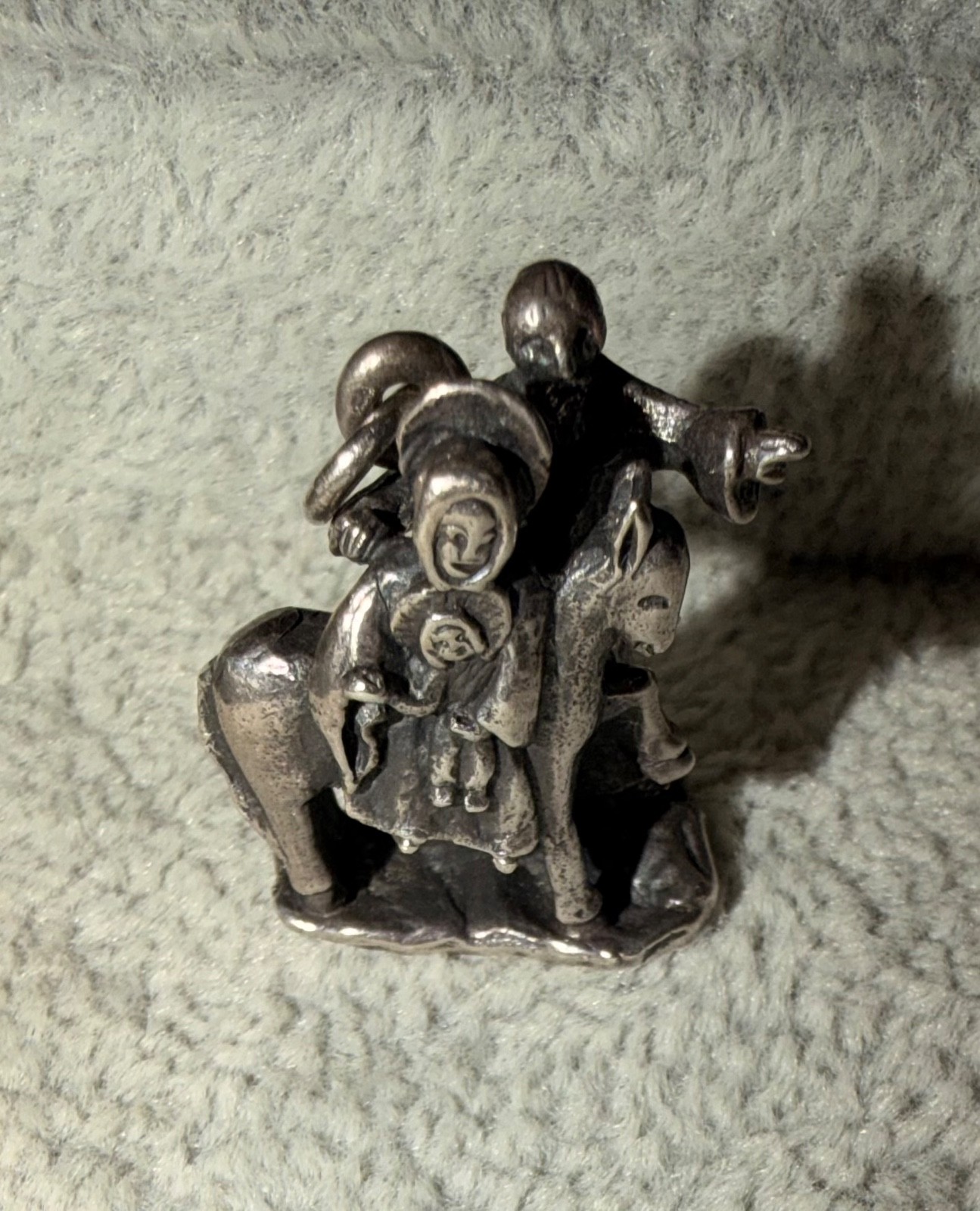 Retired RARE James Avery Holy Family (Joseph Mary and Jesus Nativity) Pendant