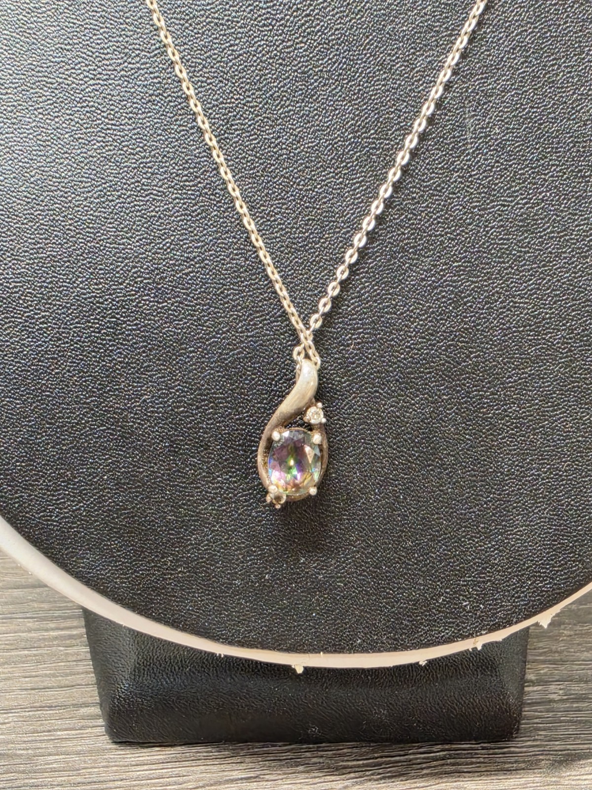 Vintage 19″ Pendant Necklace MARKED 925 STERLING SILVER Mystic Topaz