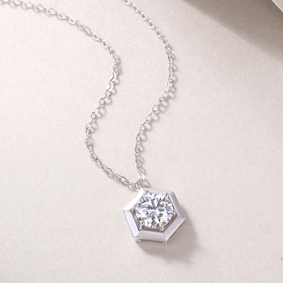 Simple Design Hexagon Shape 1ct Moissanite Pendant for Festival Jewelry Gift
