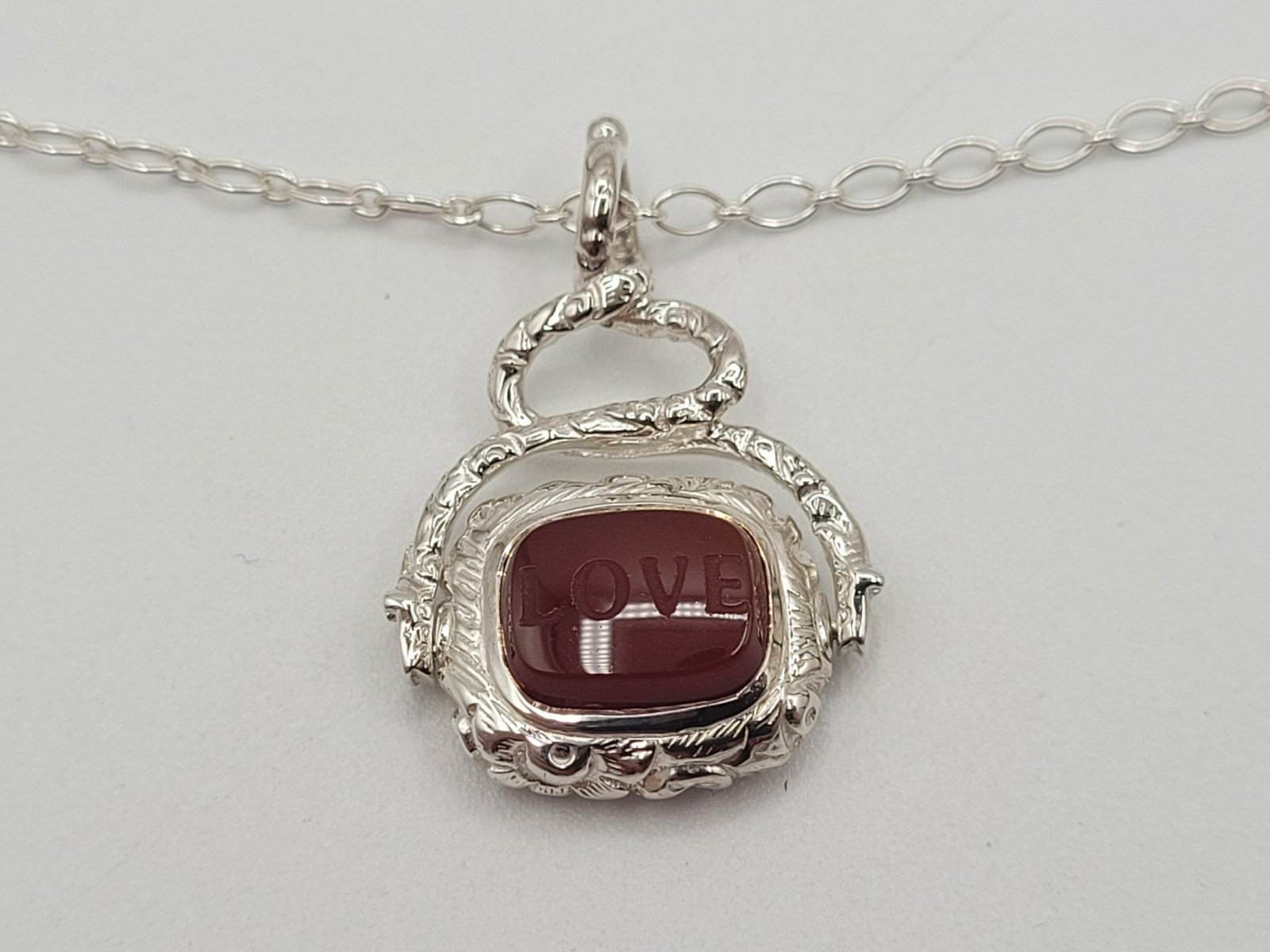Authentic Monica Rich Kosann Sterling Engravable Carnelian Love Pendant Chain