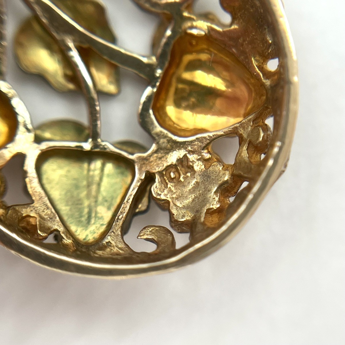 Black Hills 10k Multi-Tone Gold Grape Leaf Teardrop Autumn Pendant (I-54259)
