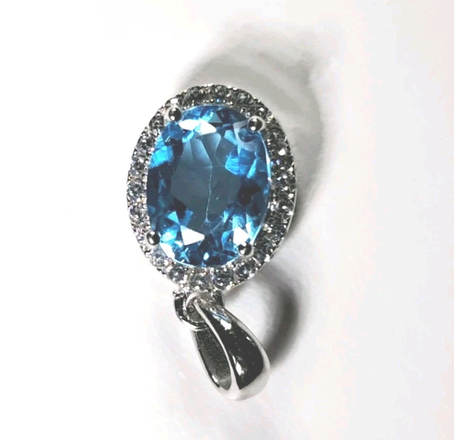 925 Sterling Silver NATURAL Blue Topaz Pendant Necklace PEN66