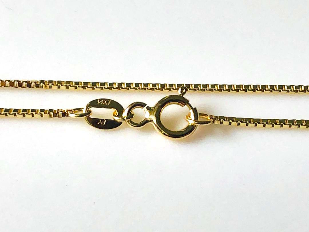14K Solid Yellow Gold Box Chain 2.1 Grams W: 0.8 mm L: 18 inches (45 cm) 032