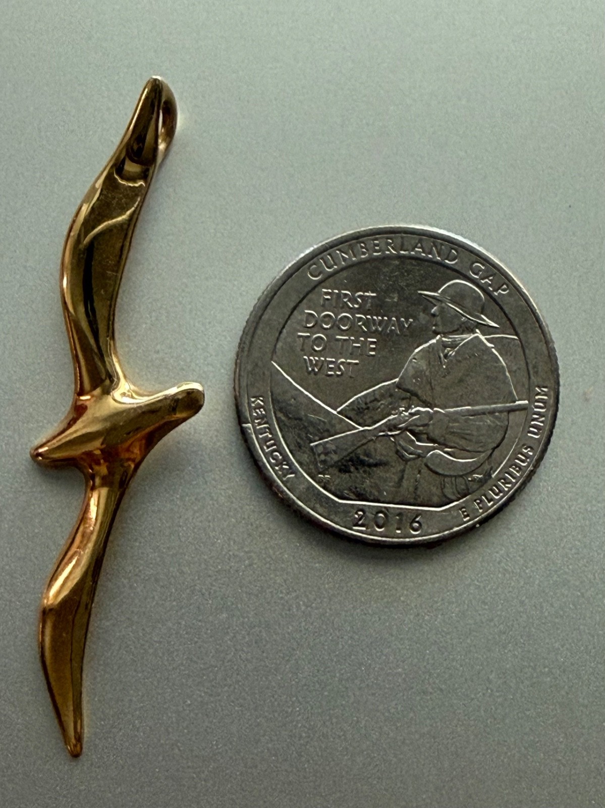 14K Solid Gold 2″ Seagull In Flight Pendant 2.95g.