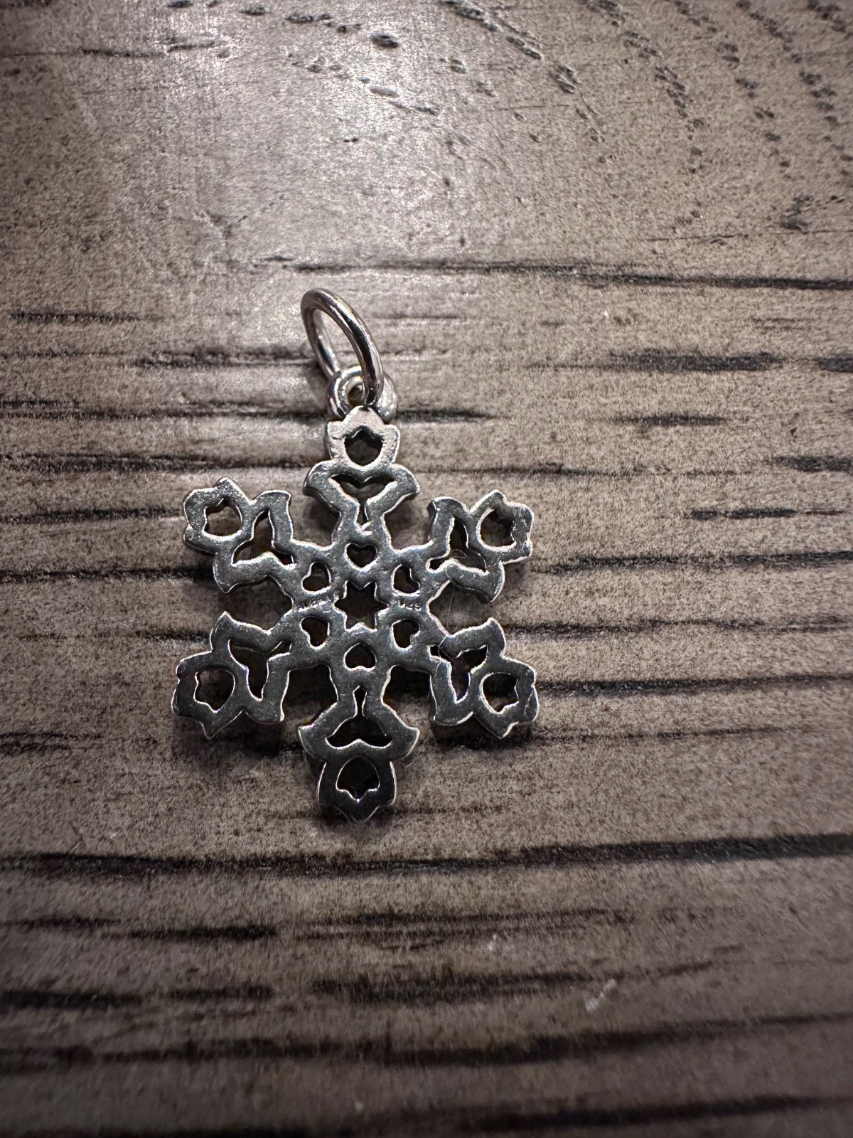Retired James Avery Sterling Silver Dutch Snowflake Christmas Charm Pendant