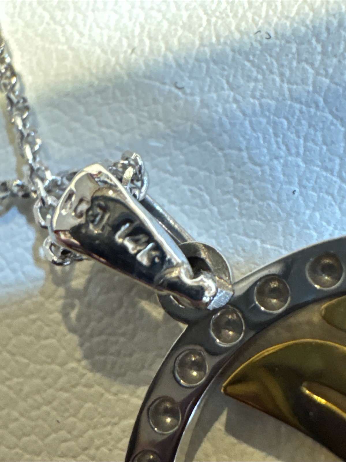 Multi Tone 14kt White & Yellow Gold Diamond Cut “Mom” Pendant 2.8 Grams 14k Gold